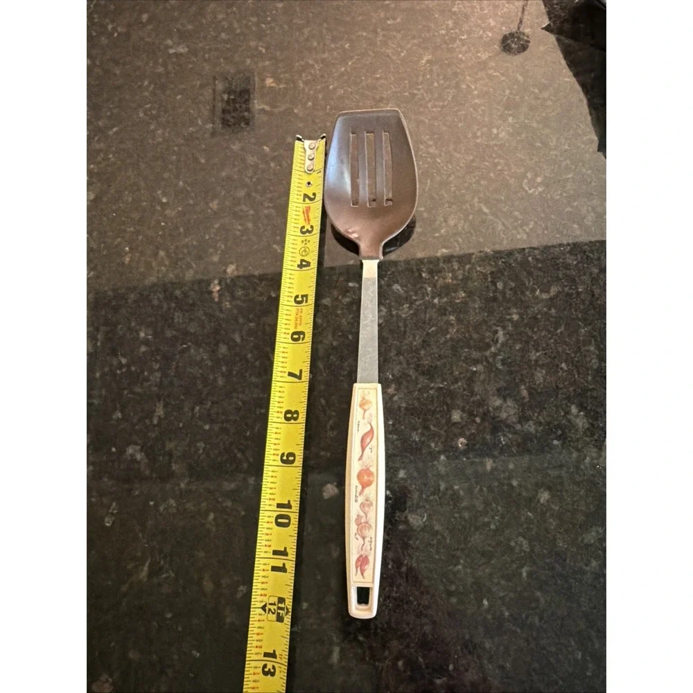 Vintage Ekco Nylon Solid Slotted Cooking Spoon Beige Onion Garlic 12.25